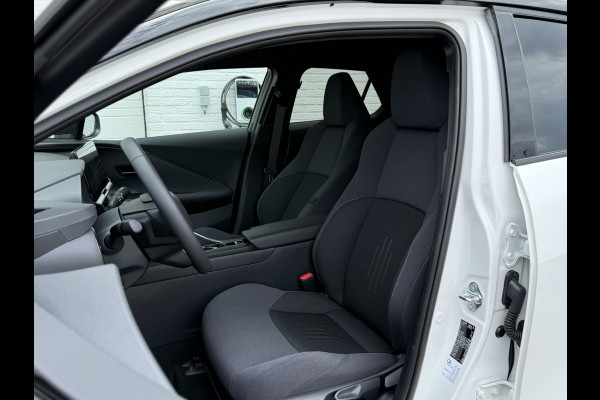 Toyota C-HR 2.0 Hybrid 200 Dynamic Bi-Tone | ZONDER STEKKER! | Navi XL | ACC | Camera | Keyless | LED | 18 inch