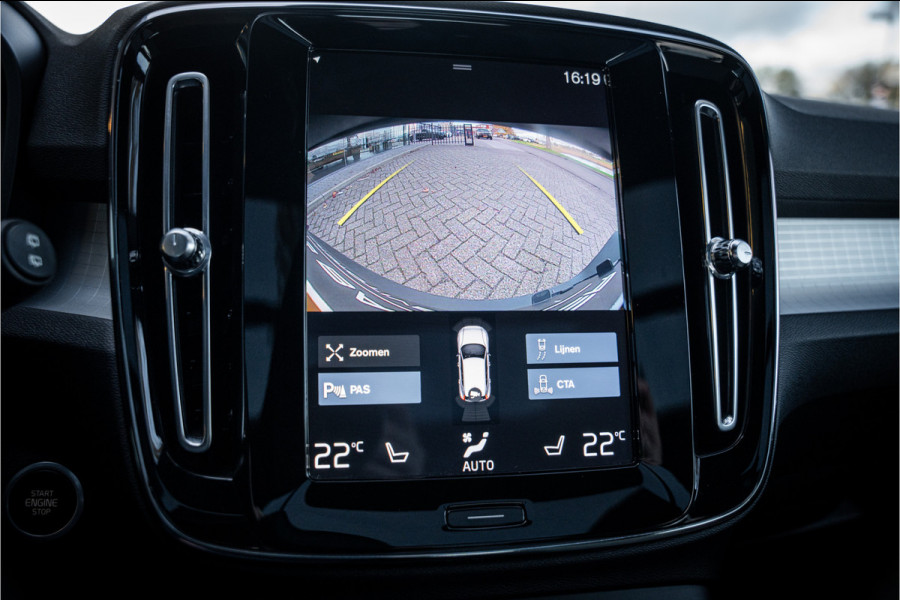 Volvo XC40 1.5 T2 Business Pro Aut.8 ** Panodak ** Camera ** 19inch ** Winter-line NAP!!