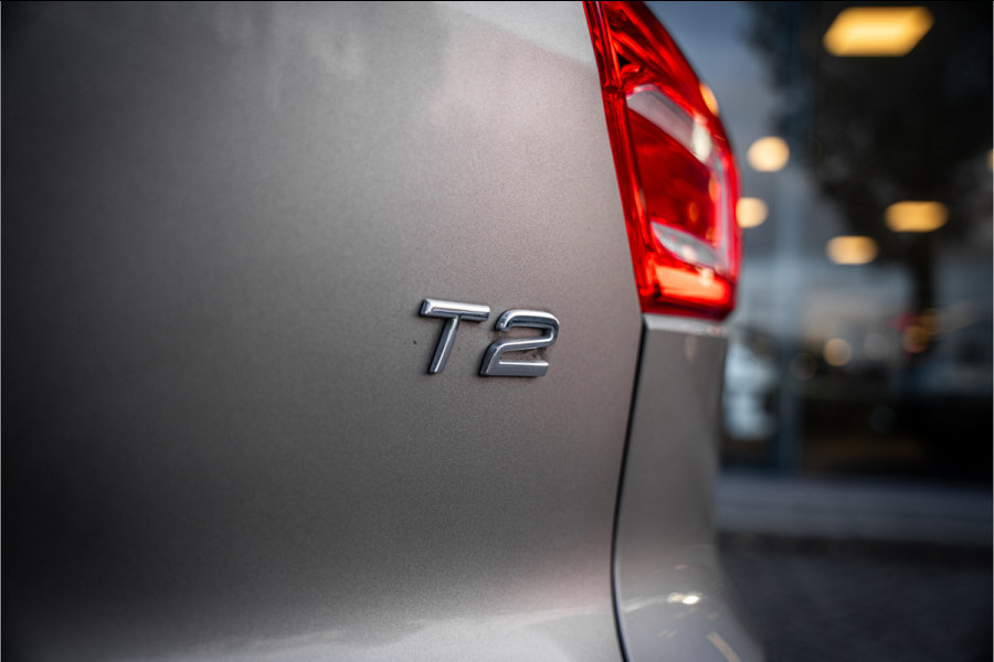 Volvo XC40 1.5 T2 Business Pro Aut.8 ** Panodak ** Camera ** 19inch ** Winter-line NAP!!