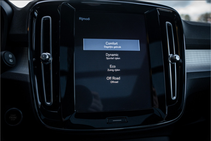 Volvo XC40 1.5 T2 Business Pro Aut.8 ** Panodak ** Camera ** 19inch ** Winter-line NAP!!