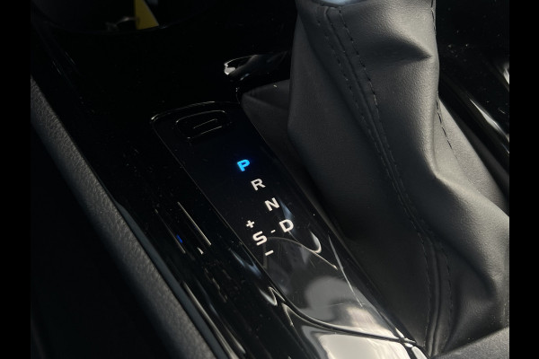 Toyota C-HR 2.0 Hybrid Bi-Tone | Navi | Carplay | Dodehoek | Park Assist | Camera