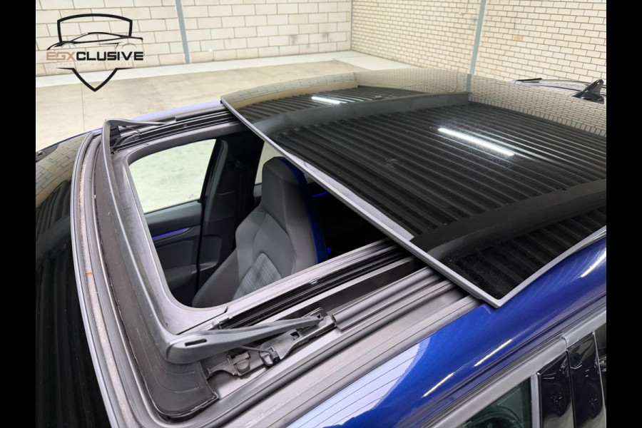 Volkswagen Golf 1.4 eHybrid GTE Pano/Camera/Keyless Volkswagen Golf 1.4 eHybrid GTE Pano/Camera/Keyless