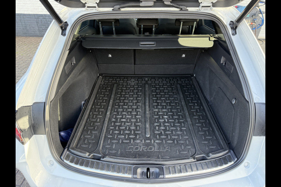 Toyota Corolla Touring Sports 2.0 Hybrid Business GR-Sport | Pano | Trekhaak | JBL | ACC | Keyless | LED | 18 inch