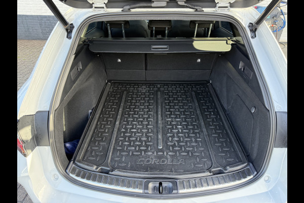 Toyota Corolla Touring Sports 2.0 Hybrid Business GR-Sport | Pano | Trekhaak | JBL | ACC | Keyless | LED | 18 inch