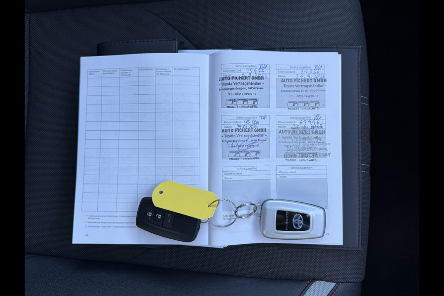 Toyota Corolla Touring Sports 2.0 Hybrid Business GR-Sport | Pano | Trekhaak | JBL | ACC | Keyless | LED | 18 inch