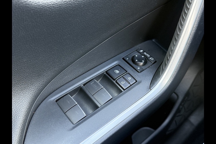 Toyota RAV4 2.5 Plug-in Hybrid AWD Bi-Tone Plus | Trekhaak | Memory | CarPlay | ACC | Camera | 19 inch