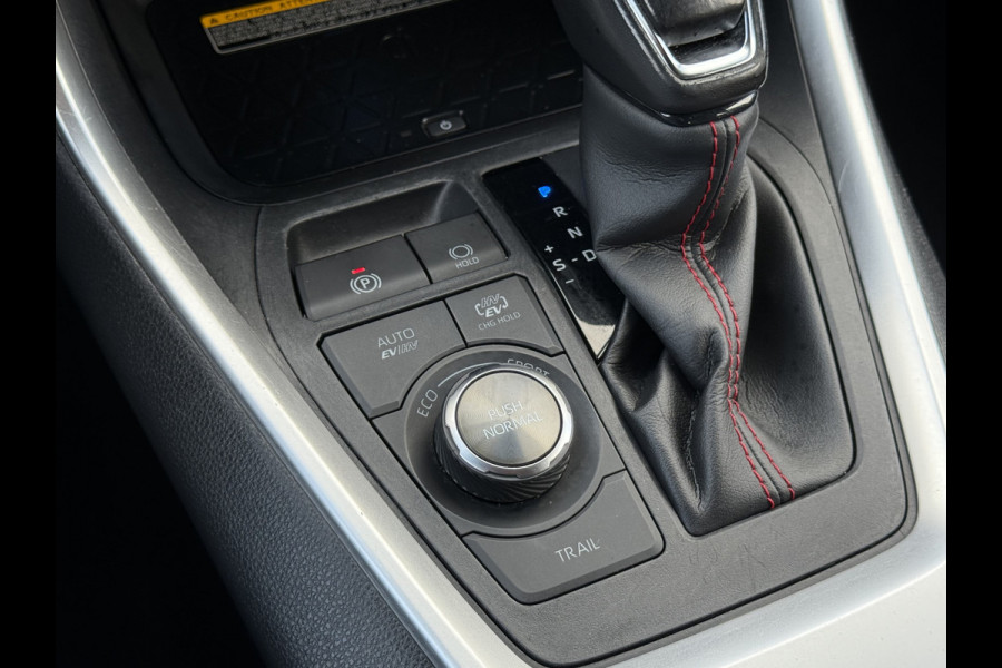 Toyota RAV4 2.5 Plug-in Hybrid AWD Bi-Tone Plus | Trekhaak | Memory | CarPlay | ACC | Camera | 19 inch