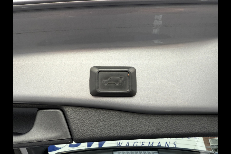Toyota RAV4 2.5 Plug-in Hybrid AWD Bi-Tone Plus | Trekhaak | Memory | CarPlay | ACC | Camera | 19 inch