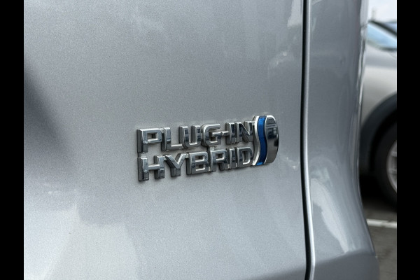 Toyota RAV4 2.5 Plug-in Hybrid AWD Bi-Tone Plus | Trekhaak | Memory | CarPlay | ACC | Camera | 19 inch