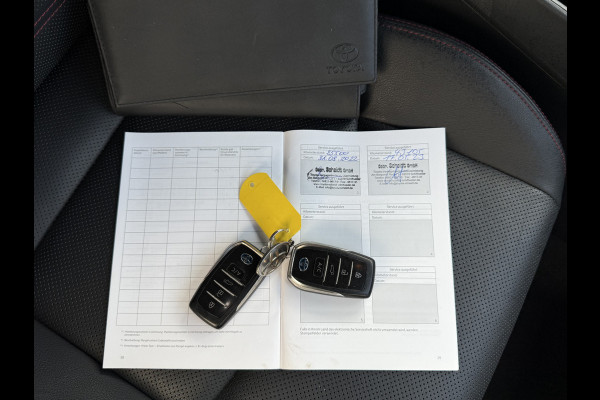 Toyota RAV4 2.5 Plug-in Hybrid AWD Bi-Tone Plus | Trekhaak | Memory | CarPlay | ACC | Camera | 19 inch