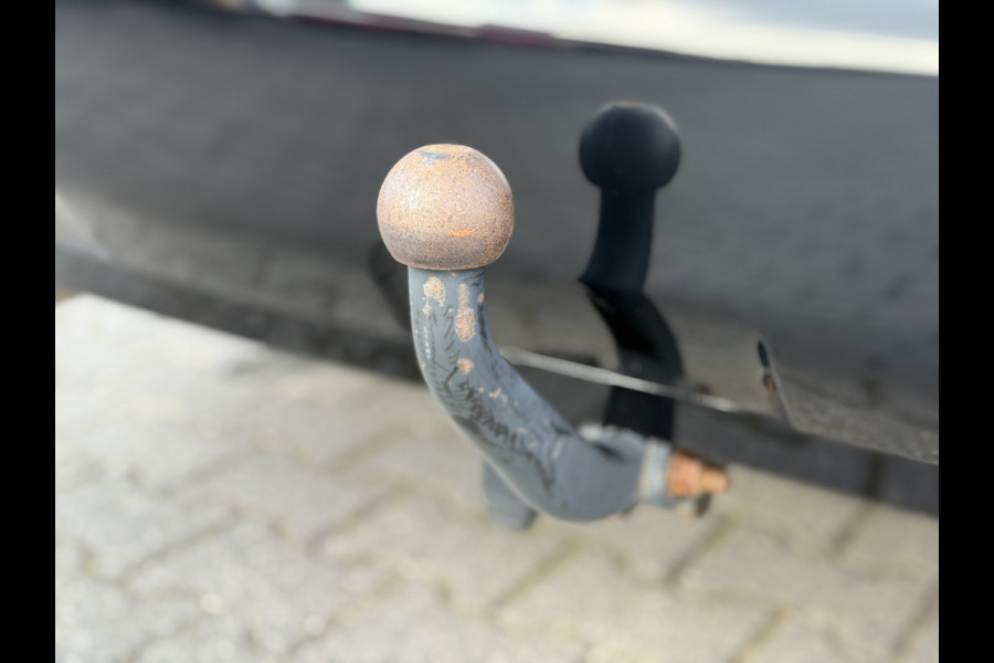 Toyota RAV4 2.5 Plug-in Hybrid AWD Bi-Tone Plus | Trekhaak | Memory | CarPlay | ACC | Camera | 19 inch