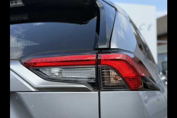 Toyota RAV4 2.5 Plug-in Hybrid AWD Bi-Tone Plus | Trekhaak | Memory | CarPlay | ACC | Camera | 19 inch
