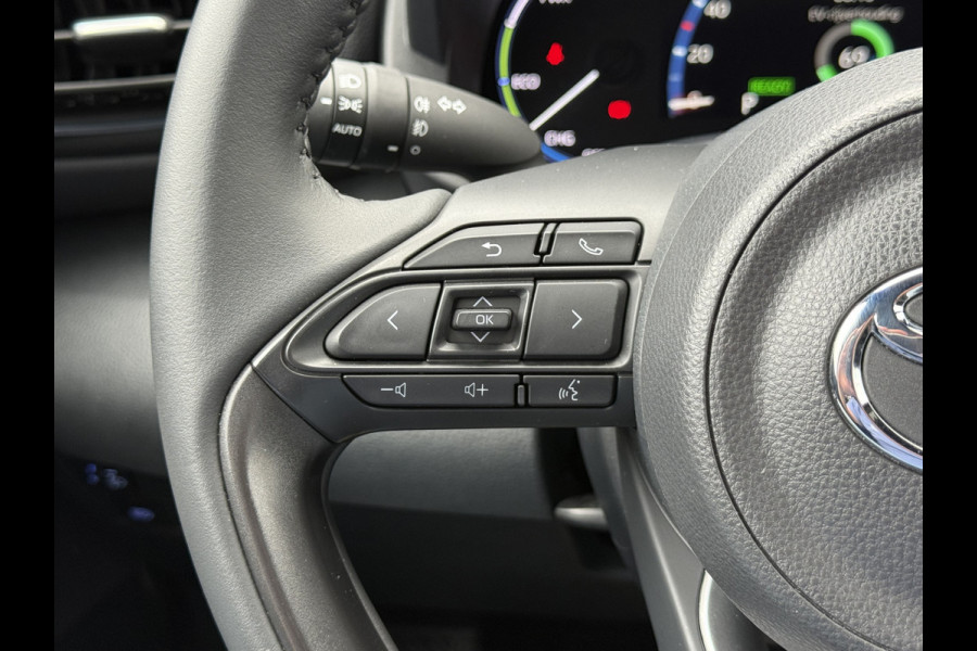 Toyota Yaris Cross 1.5 Hybrid Dynamic | CarPlay | ACC | Camera | LED | DAB | 17 inch