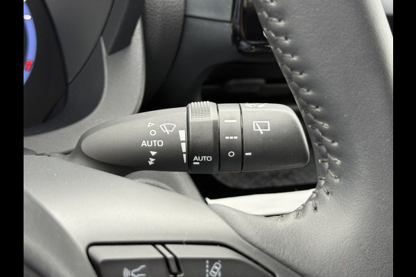 Toyota Yaris Cross 1.5 Hybrid Dynamic | CarPlay | ACC | Camera | LED | DAB | 17 inch