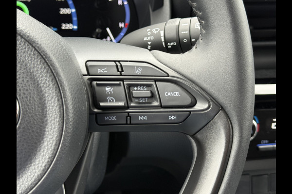 Toyota Yaris Cross 1.5 Hybrid Dynamic | CarPlay | ACC | Camera | LED | DAB | 17 inch