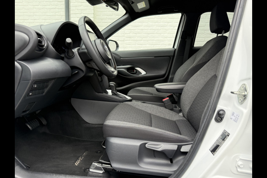 Toyota Yaris Cross 1.5 Hybrid Dynamic | CarPlay | ACC | Camera | LED | DAB | 17 inch