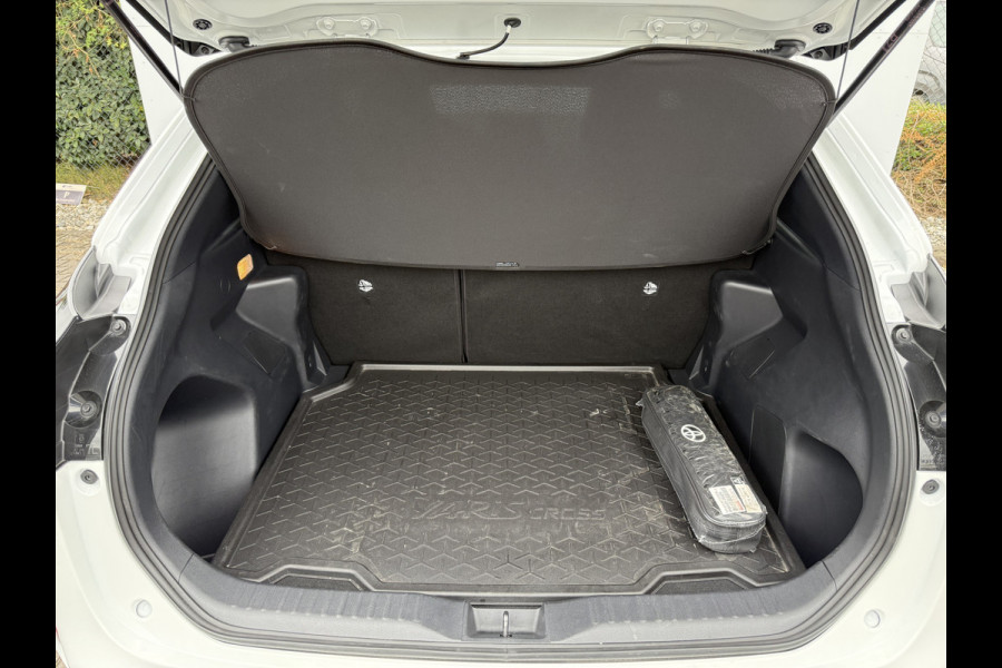 Toyota Yaris Cross 1.5 Hybrid Dynamic | CarPlay | ACC | Camera | LED | DAB | 17 inch