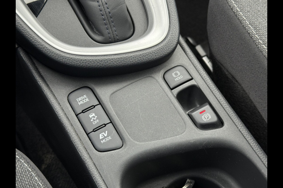 Toyota Yaris Cross 1.5 Hybrid Dynamic | CarPlay | ACC | Camera | LED | DAB | 17 inch