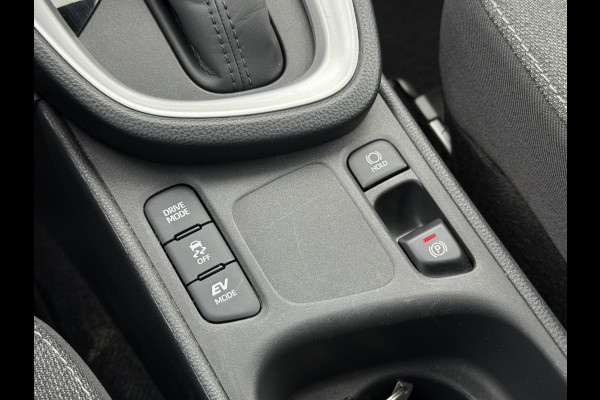 Toyota Yaris Cross 1.5 Hybrid Dynamic | CarPlay | ACC | Camera | LED | DAB | 17 inch