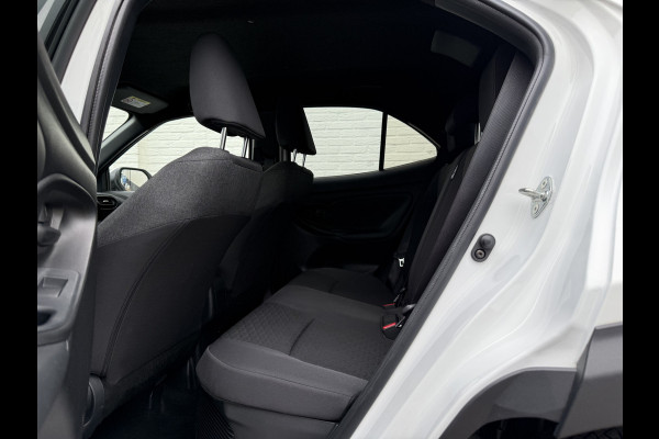 Toyota Yaris Cross 1.5 Hybrid Dynamic | CarPlay | ACC | Camera | LED | DAB | 17 inch