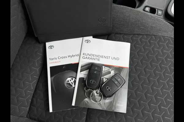 Toyota Yaris Cross 1.5 Hybrid Dynamic | CarPlay | ACC | Camera | LED | DAB | 17 inch