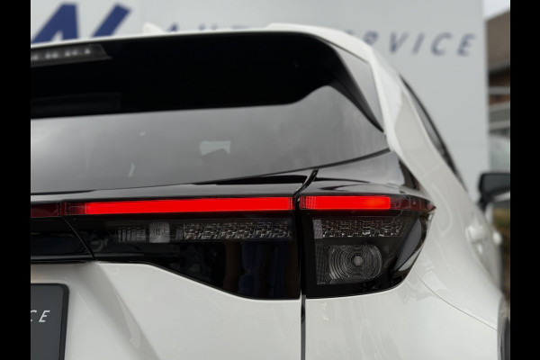 Toyota Yaris Cross 1.5 Hybrid Dynamic | CarPlay | ACC | Camera | LED | DAB | 17 inch