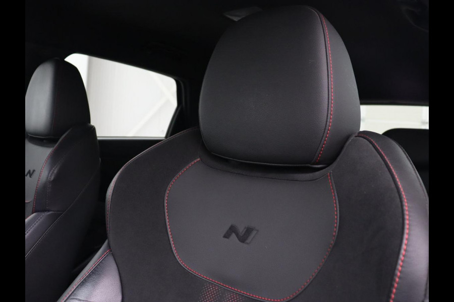 Hyundai i30 1.5 T-GDi MHEV N Line | Trekhaak | Sportstoelen | Stoelverwarming | Full LED | Carplay | Camera | Leder/Alcantara | Memory | Keyless | Climate control