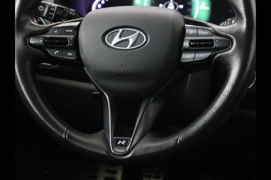 Hyundai i30 1.5 T-GDi MHEV N Line | Trekhaak | Sportstoelen | Stoelverwarming | Full LED | Carplay | Camera | Leder/Alcantara | Memory | Keyless | Climate control