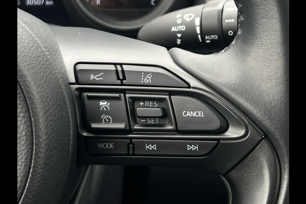 Toyota Yaris 1.5 Hybrid Dynamic | Trekhaak | LED | ACC | Stoelverwarming | Camera