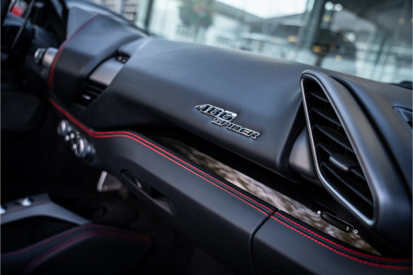 Ferrari 488 3.9 Spider HELE ** NL geleverd ** Atelier ** Carbon ** Titanium Exhaust ** 360 Camera ** Scuderia Shields ** NAP!