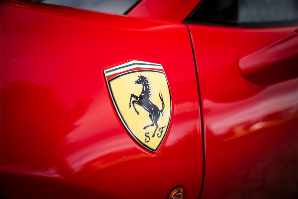 Ferrari 488 3.9 Spider HELE ** NL geleverd ** Atelier ** Carbon ** Titanium Exhaust ** 360 Camera ** Scuderia Shields ** NAP!