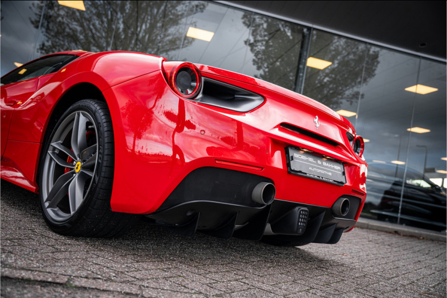 Ferrari 488 3.9 Spider HELE ** NL geleverd ** Atelier ** Carbon ** Titanium Exhaust ** 360 Camera ** Scuderia Shields ** NAP!