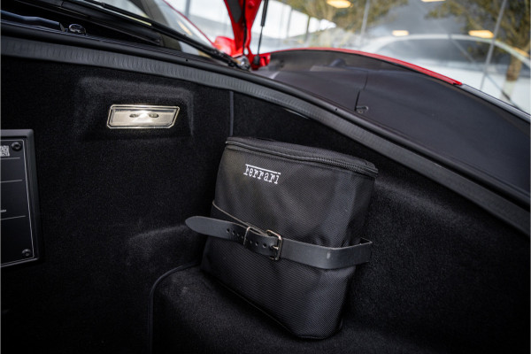 Ferrari 488 3.9 Spider HELE ** NL geleverd ** Atelier ** Carbon ** Titanium Exhaust ** 360 Camera ** Scuderia Shields ** NAP!