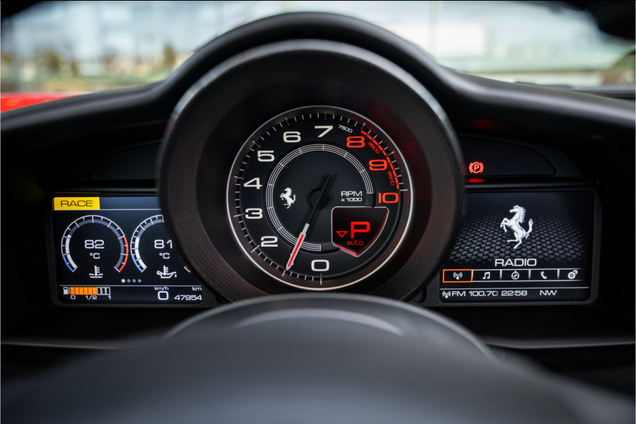 Ferrari 488 3.9 Spider HELE ** NL geleverd ** Atelier ** Carbon ** Titanium Exhaust ** 360 Camera ** Scuderia Shields ** NAP!