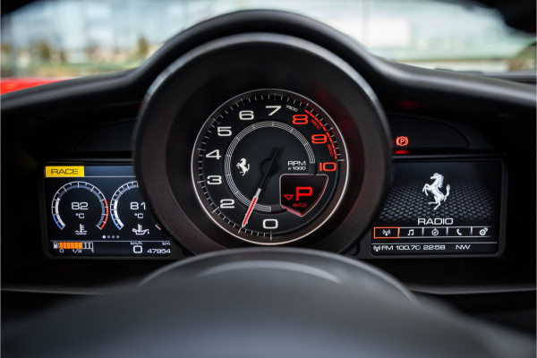 Ferrari 488 3.9 Spider HELE ** NL geleverd ** Atelier ** Carbon ** Titanium Exhaust ** 360 Camera ** Scuderia Shields ** NAP!