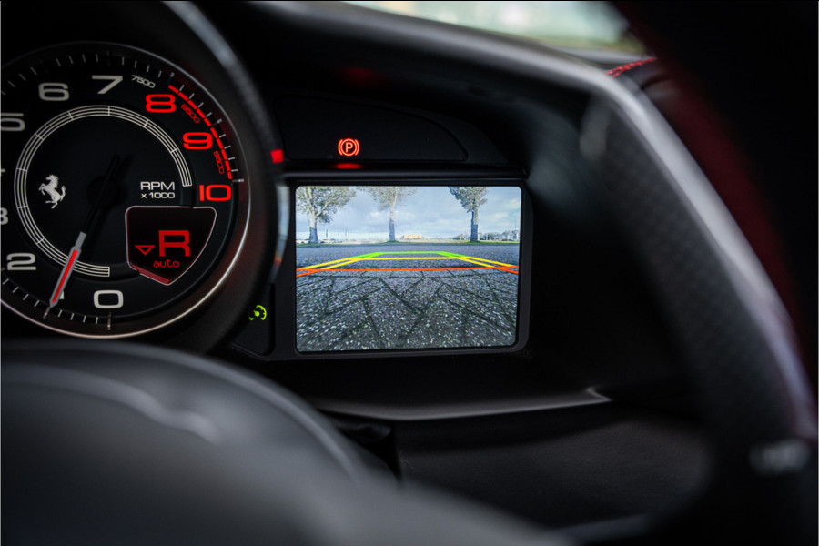 Ferrari 488 3.9 Spider HELE ** NL geleverd ** Atelier ** Carbon ** Titanium Exhaust ** 360 Camera ** Scuderia Shields ** NAP!