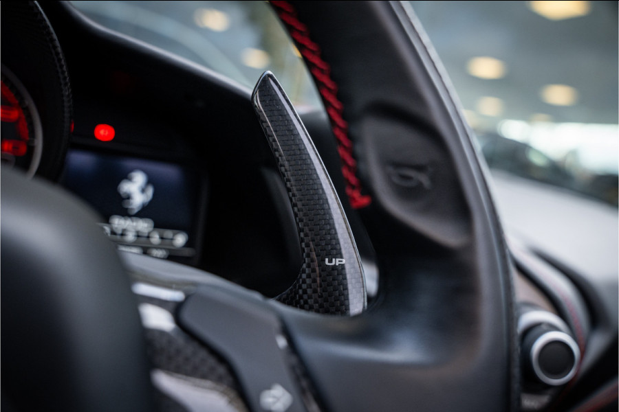 Ferrari 488 3.9 Spider HELE ** NL geleverd ** Atelier ** Carbon ** Titanium Exhaust ** 360 Camera ** Scuderia Shields ** NAP!