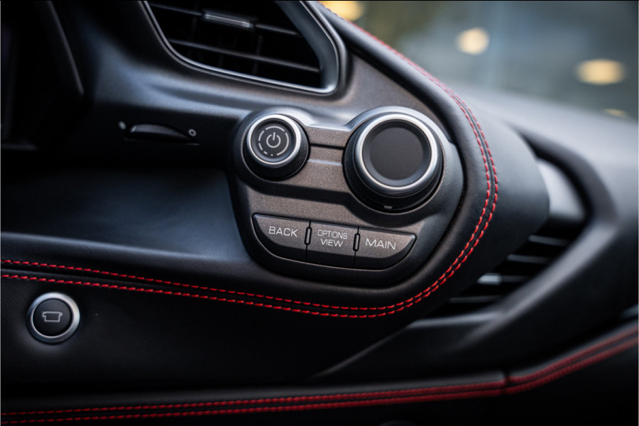 Ferrari 488 3.9 Spider HELE ** NL geleverd ** Atelier ** Carbon ** Titanium Exhaust ** 360 Camera ** Scuderia Shields ** NAP!