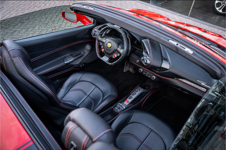 Ferrari 488 3.9 Spider HELE ** NL geleverd ** Atelier ** Carbon ** Titanium Exhaust ** 360 Camera ** Scuderia Shields ** NAP!