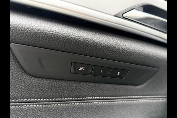 BMW 5 Serie Touring 520i High Executive Automaat | Apple CarPlay | Leren bekleding | Stoelverwarming | LED verlichting | Comfortstoelen met