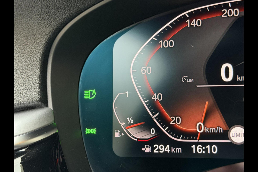 BMW 5 Serie Touring 520i High Executive Automaat | Apple CarPlay | Leren bekleding | Stoelverwarming | LED verlichting | Comfortstoelen met