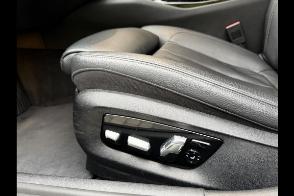 BMW 5 Serie Touring 520i High Executive Automaat | Apple CarPlay | Leren bekleding | Stoelverwarming | LED verlichting | Comfortstoelen met