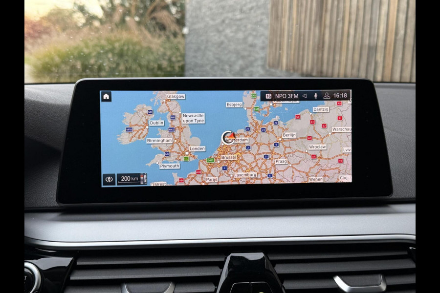BMW 5 Serie Touring 520i High Executive Automaat | Apple CarPlay | Leren bekleding | Stoelverwarming | LED verlichting | Comfortstoelen met