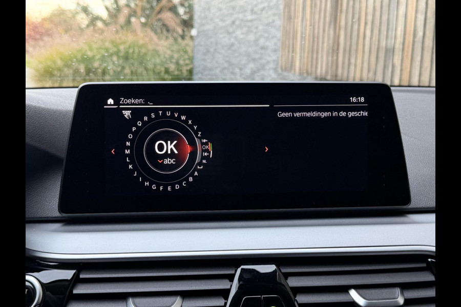 BMW 5 Serie Touring 520i High Executive Automaat | Apple CarPlay | Leren bekleding | Stoelverwarming | LED verlichting | Comfortstoelen met