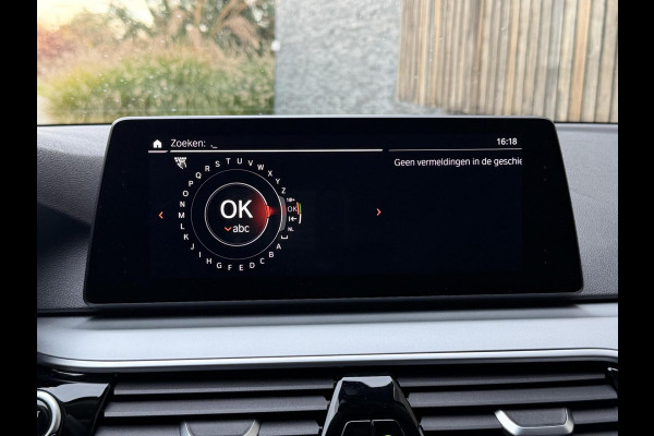 BMW 5 Serie Touring 520i High Executive Automaat | Apple CarPlay | Leren bekleding | Stoelverwarming | LED verlichting | Comfortstoelen met