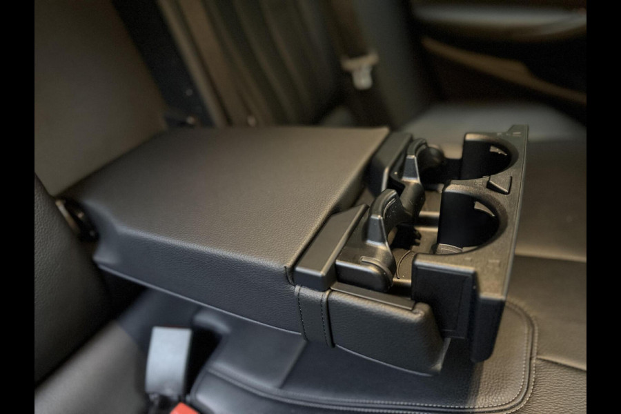 BMW 5 Serie Touring 520i High Executive Automaat | Apple CarPlay | Leren bekleding | Stoelverwarming | LED verlichting | Comfortstoelen met