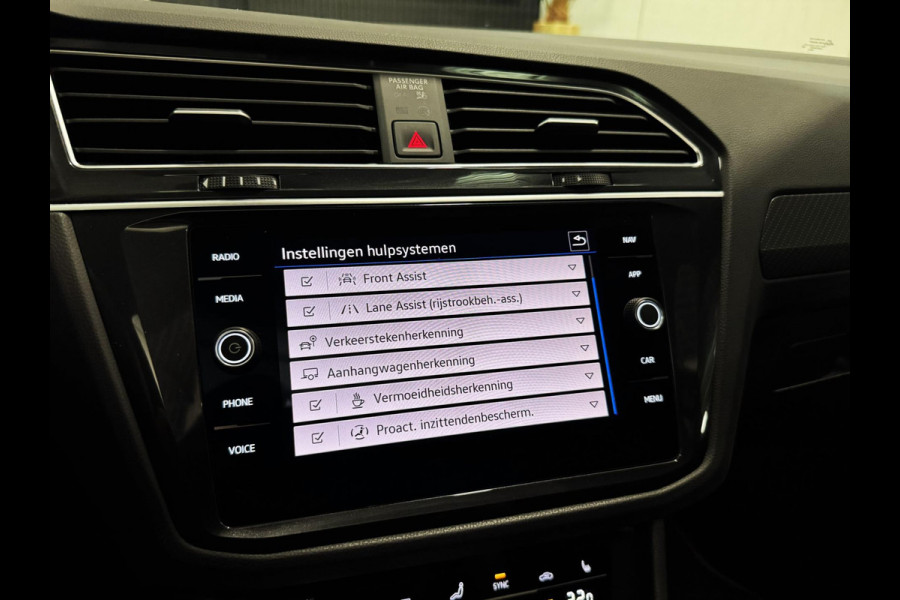 Volkswagen Tiguan 1.5 TSI 3x R-line|PANO||KEYLESS|SFEER|ACC|BOMVOL