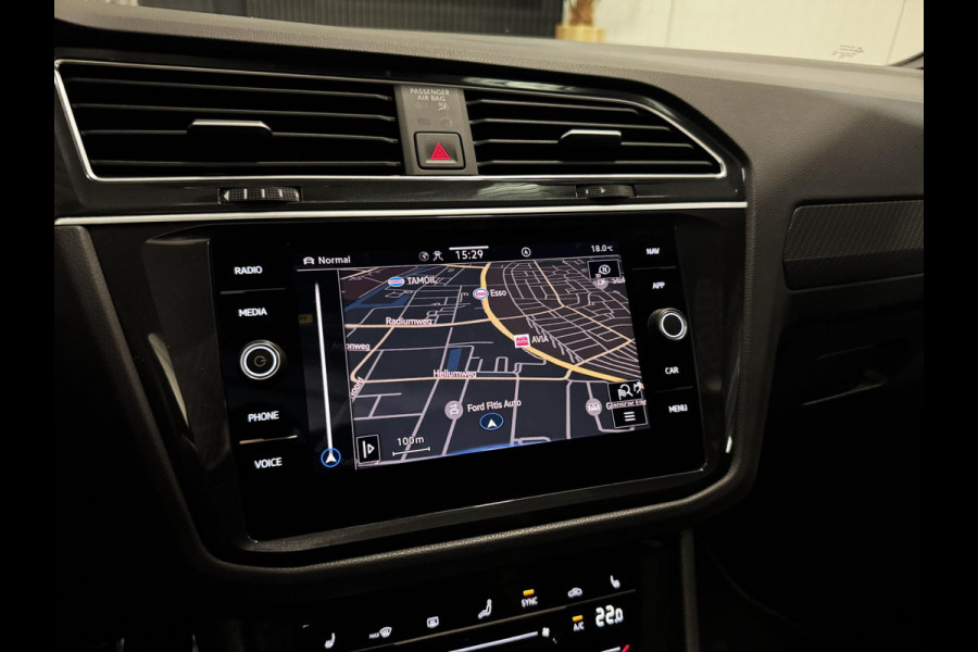 Volkswagen Tiguan 1.5 TSI 3x R-line|PANO||KEYLESS|SFEER|ACC|BOMVOL