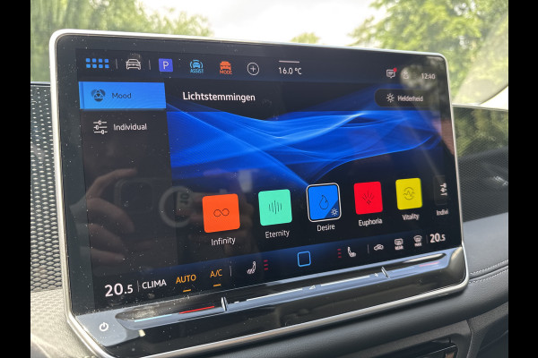 Volkswagen Tiguan 1.5 eTSI DSG LIFE EDITION TREKHAAK/NAVI/CAMERA/IQ-LIGHT