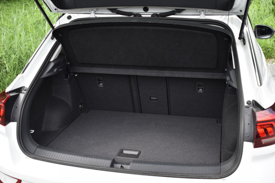 Volkswagen T-Roc 1.5 TSI DSG 150PK STYLE VIRTUAL/IQ-LIGHT/TREKHAAK